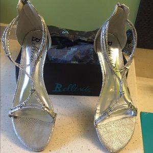 Size 8 Bellini Silver Reptile Flips